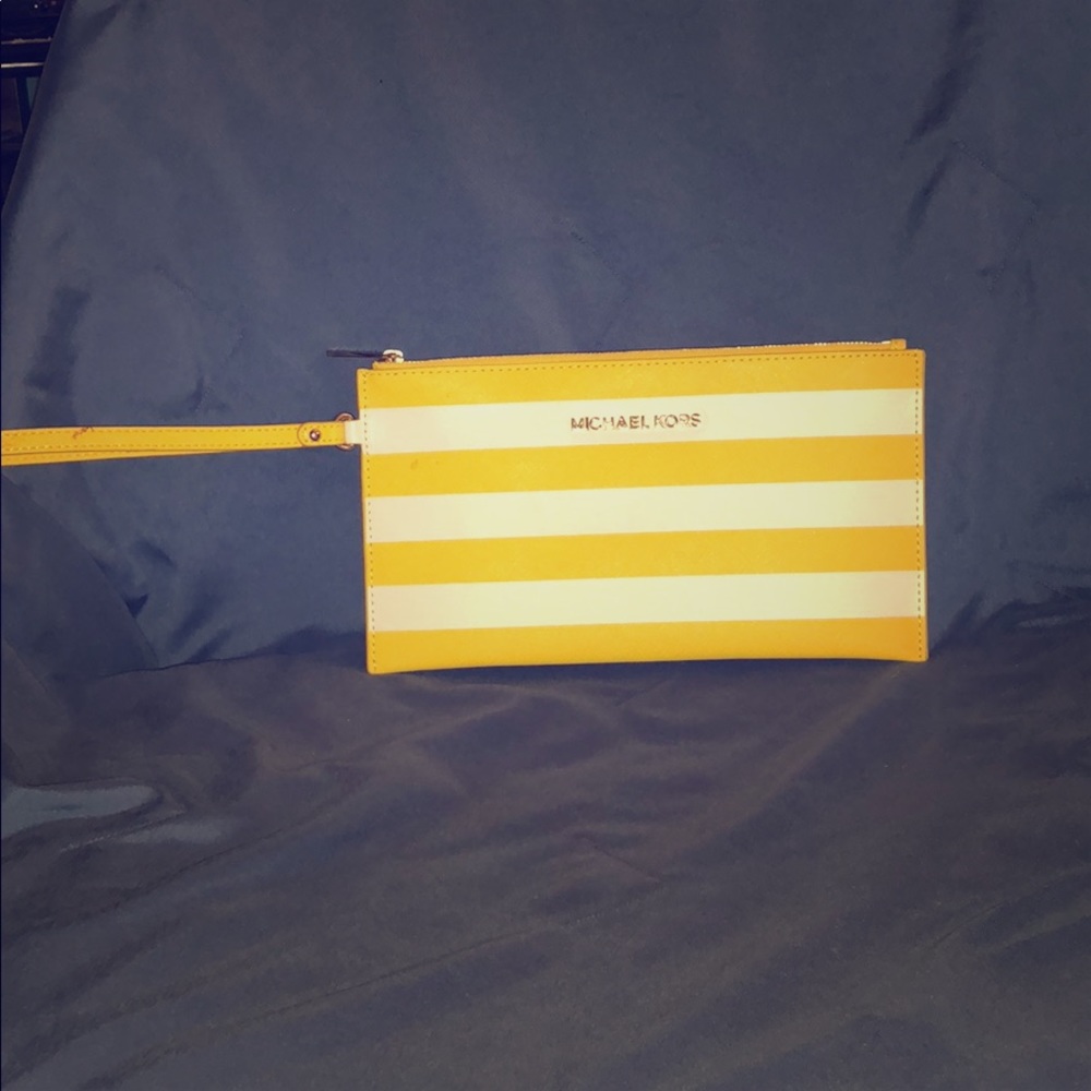 Michael Kors Wallet Wristlet